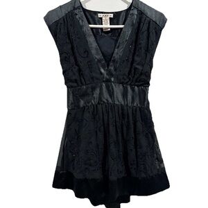 Women’s Black Embroidered Sleeveless Top Beaded V-Neck Blouse Size M